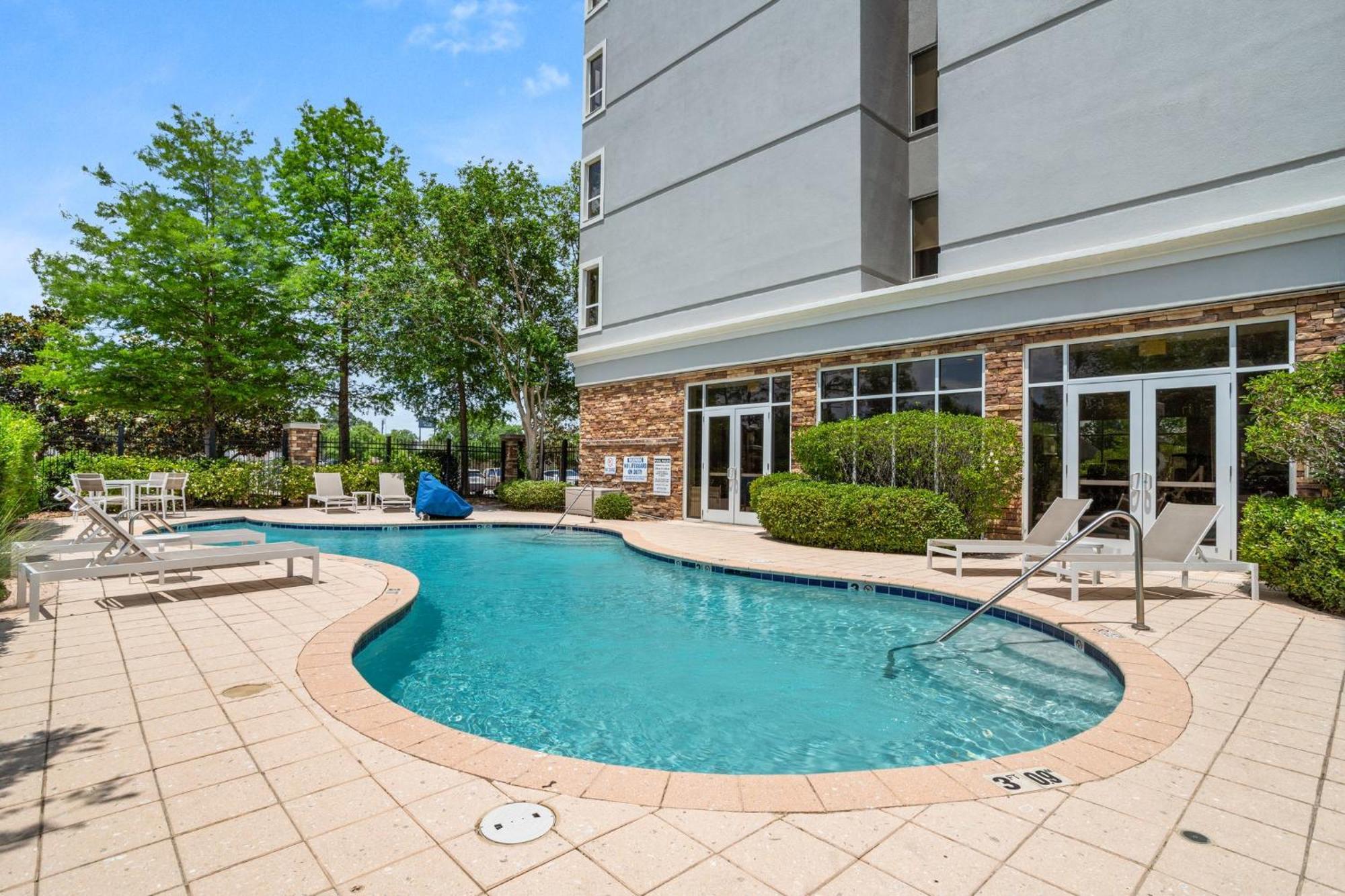 Holiday Inn Baton Rouge College Drive I-10 By Ihg Bagian luar foto