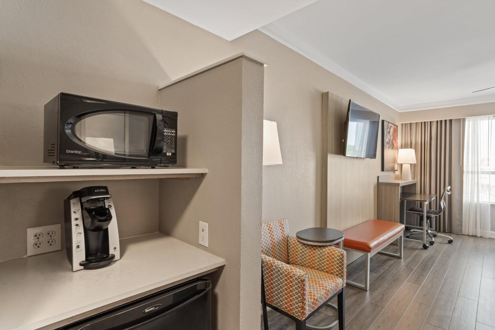 Holiday Inn Baton Rouge College Drive I-10 By Ihg Bagian luar foto